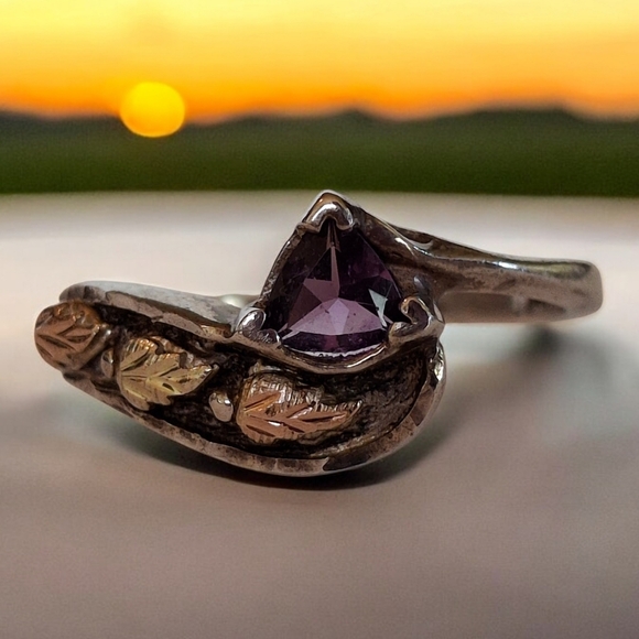 Vintage Sterling Silver 925 & 12k Signed Amethyst Black Hills Gold  Ring Size 6 - Picture 7 of 16
